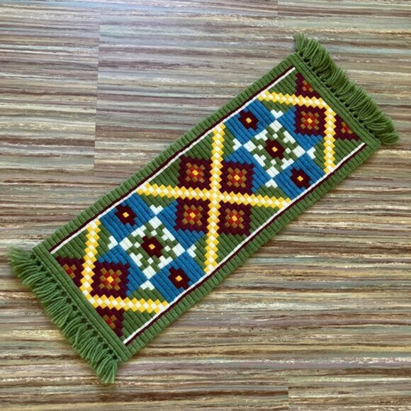 Scandinavian Hand Embroidered Small Table Runner Vintage Geometric  Fringe Ends - Picture 2 of 6